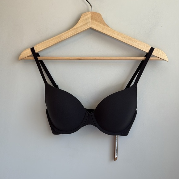 NWT Skims Fits Everybody T-Shirt Bra SZ 30D - Picture 4 of 5